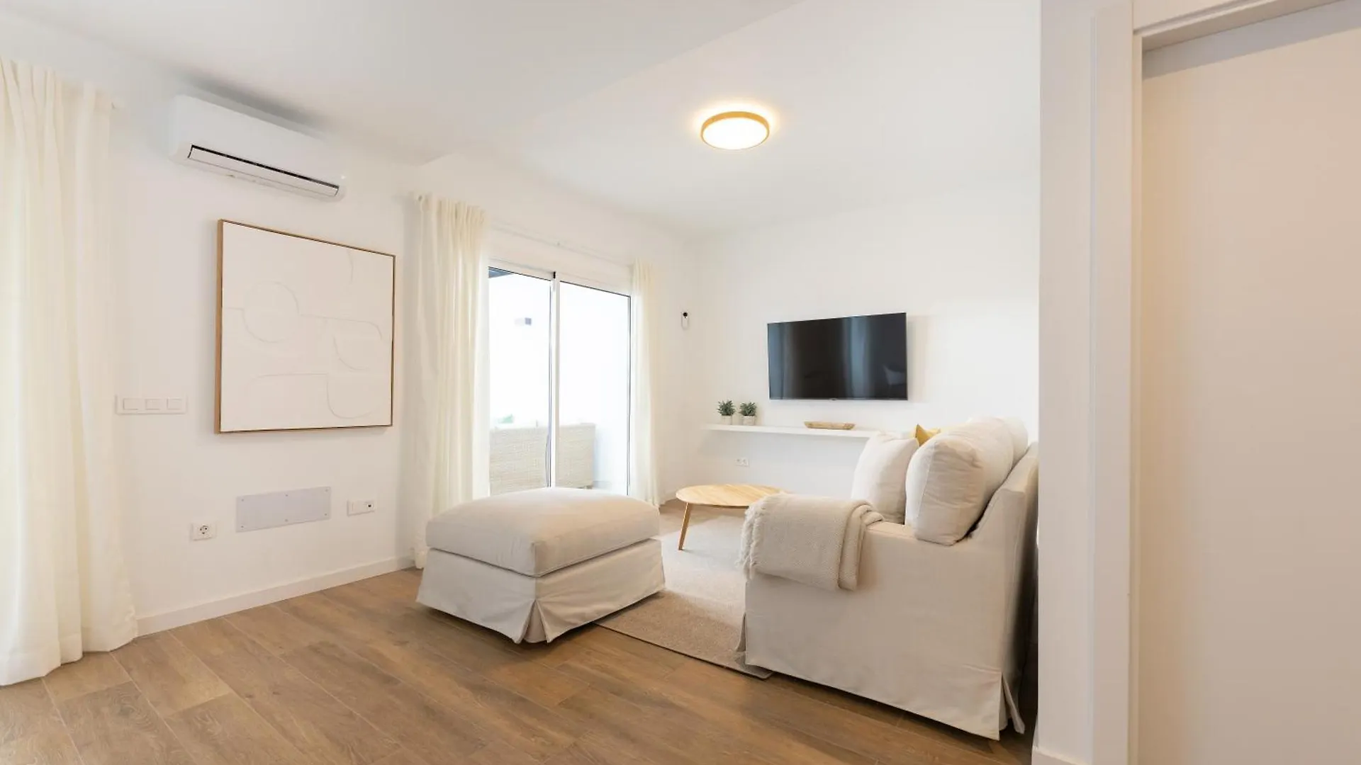 Serena Holiday Homes By Livvo Playa Blanca  0*, Playa Blanca (Lanzarote)