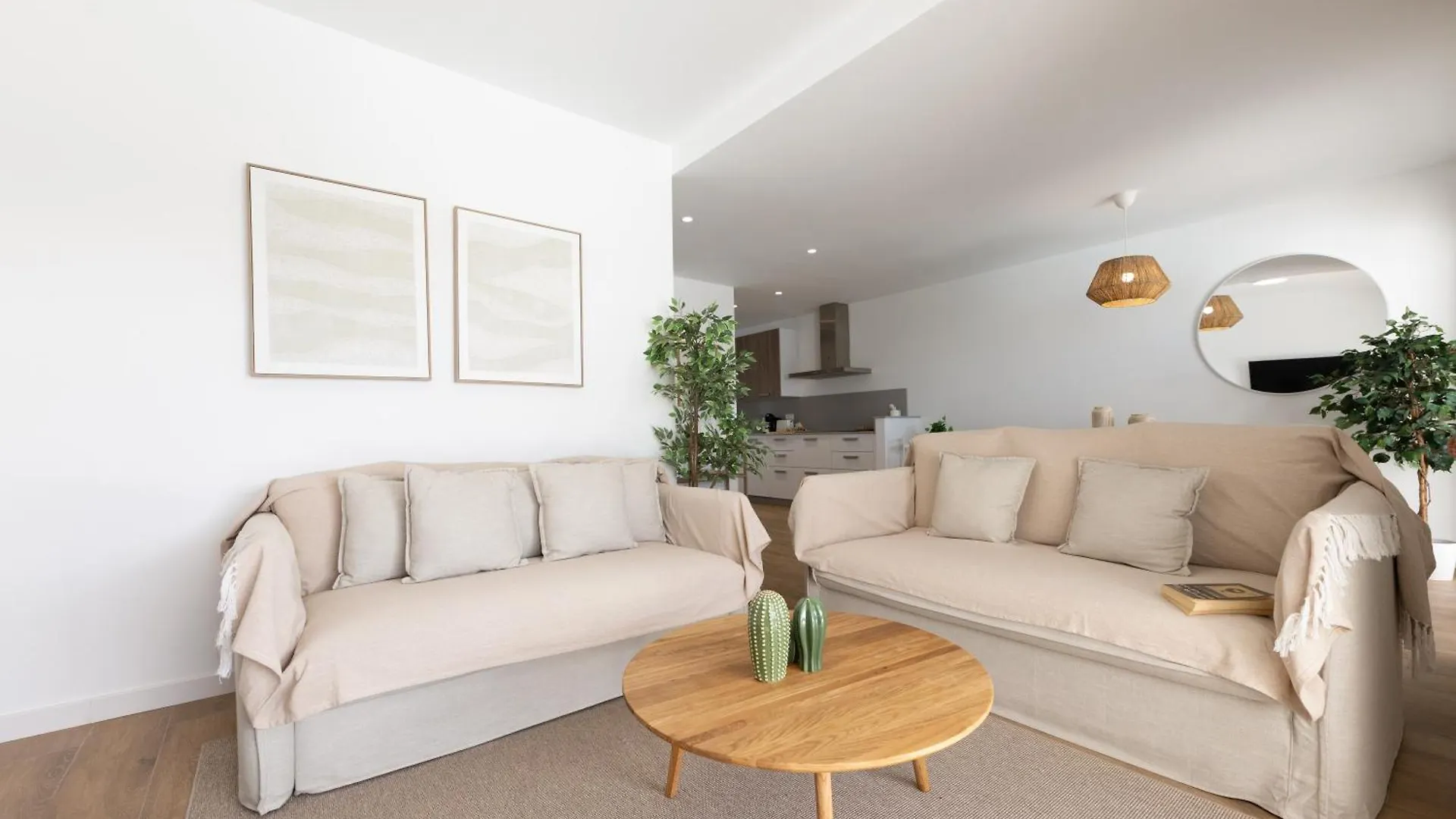 Serena Holiday Homes By Livvo Playa Blanca  0*, Playa Blanca (Lanzarote)