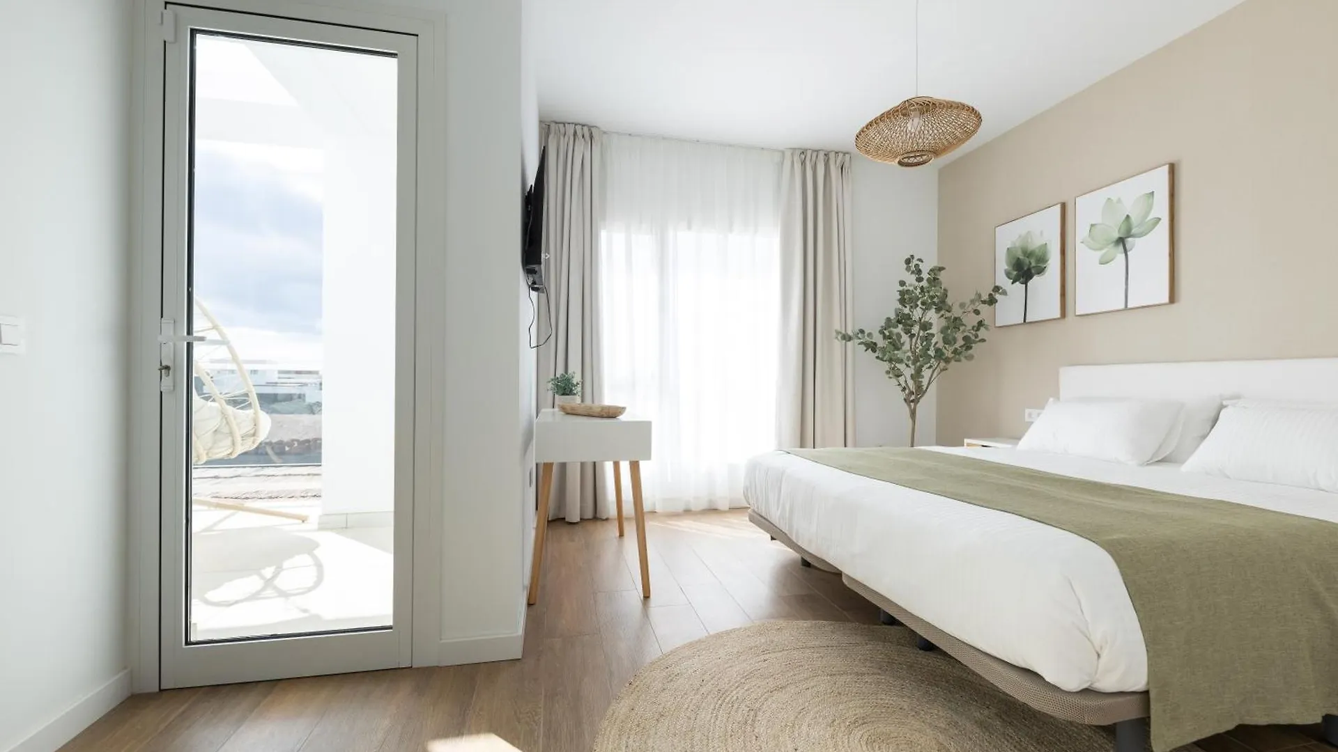 Serena Holiday Homes By Livvo Playa Blanca  0*, Playa Blanca (Lanzarote)