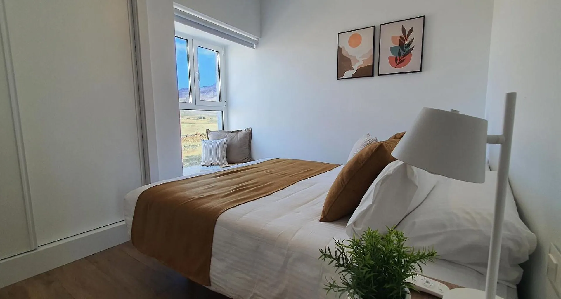 Serena Holiday Homes By Livvo Playa Blanca  0*, Playa Blanca (Lanzarote)